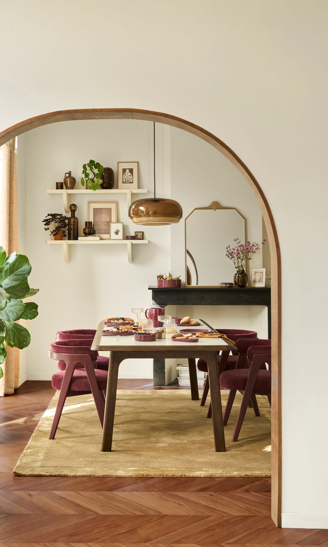 Comedor con mobiliario y accesorios de La Redoute Interieurs
