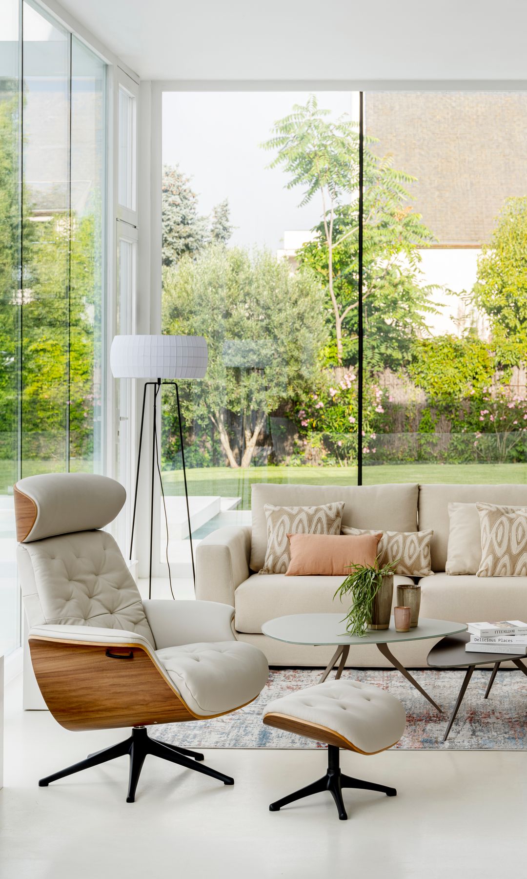 Salón con cristaleras al exterior