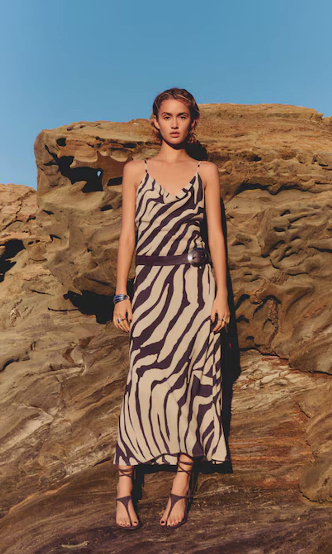 vestido animal print de cebra con drapeado