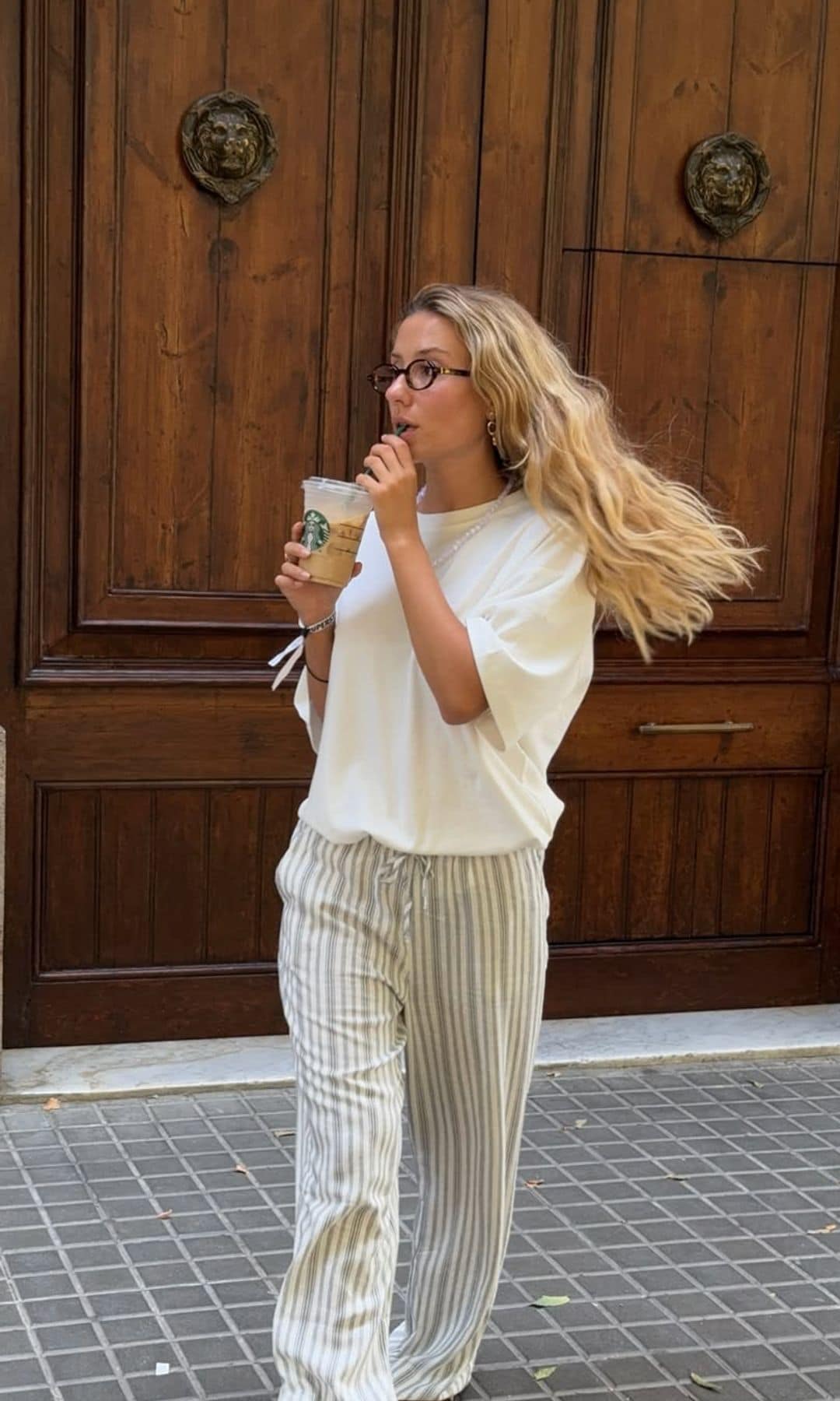 ¡HOLA! Fashion Llevar camiseta blanca de lunes a domingo