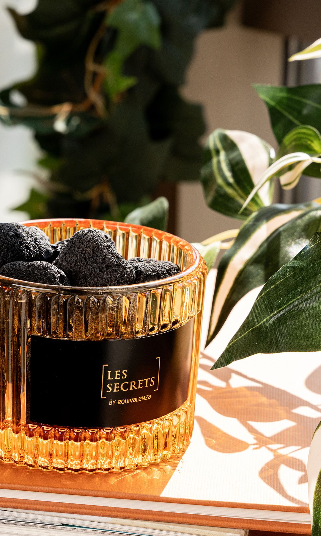 Set de piedras de lava, de Equivalenza. Un tipo de solución para ambientar un espacio