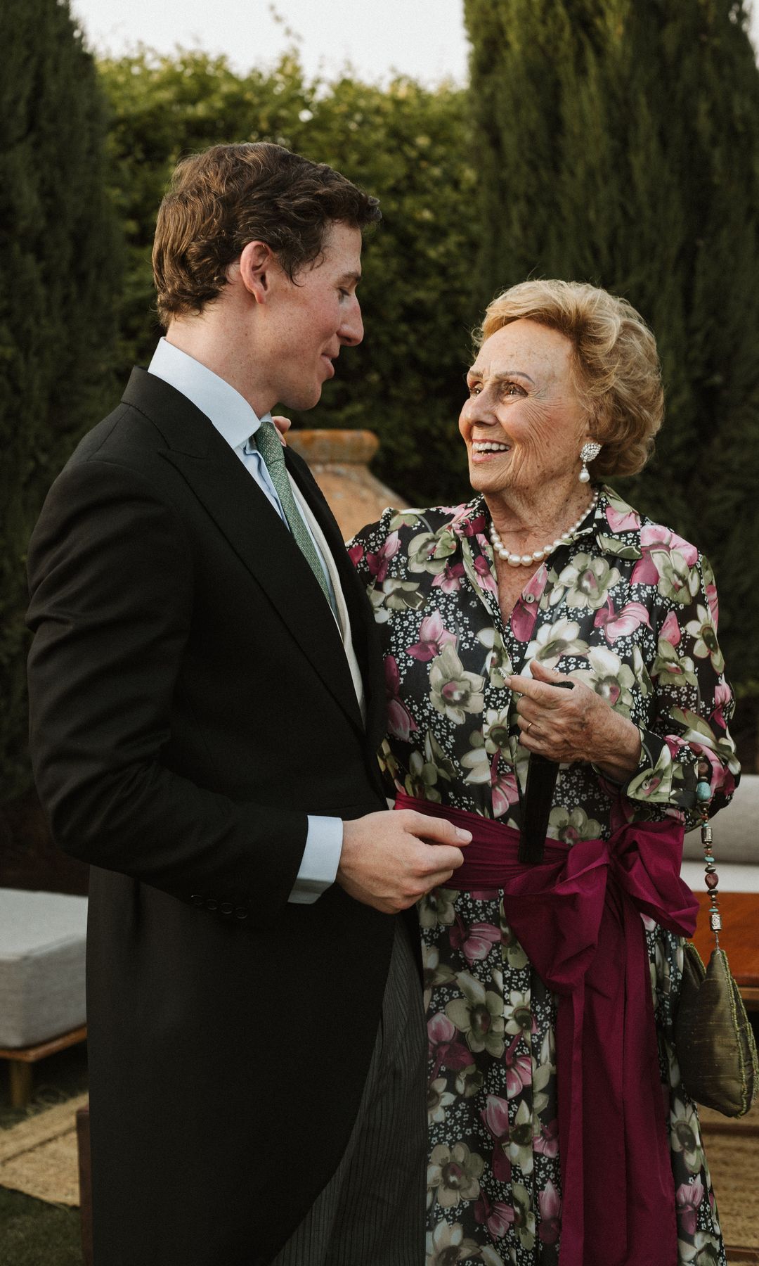 Nacho junto a su abuela María Victoria Abelló, hermana del empresario Juan Abelló