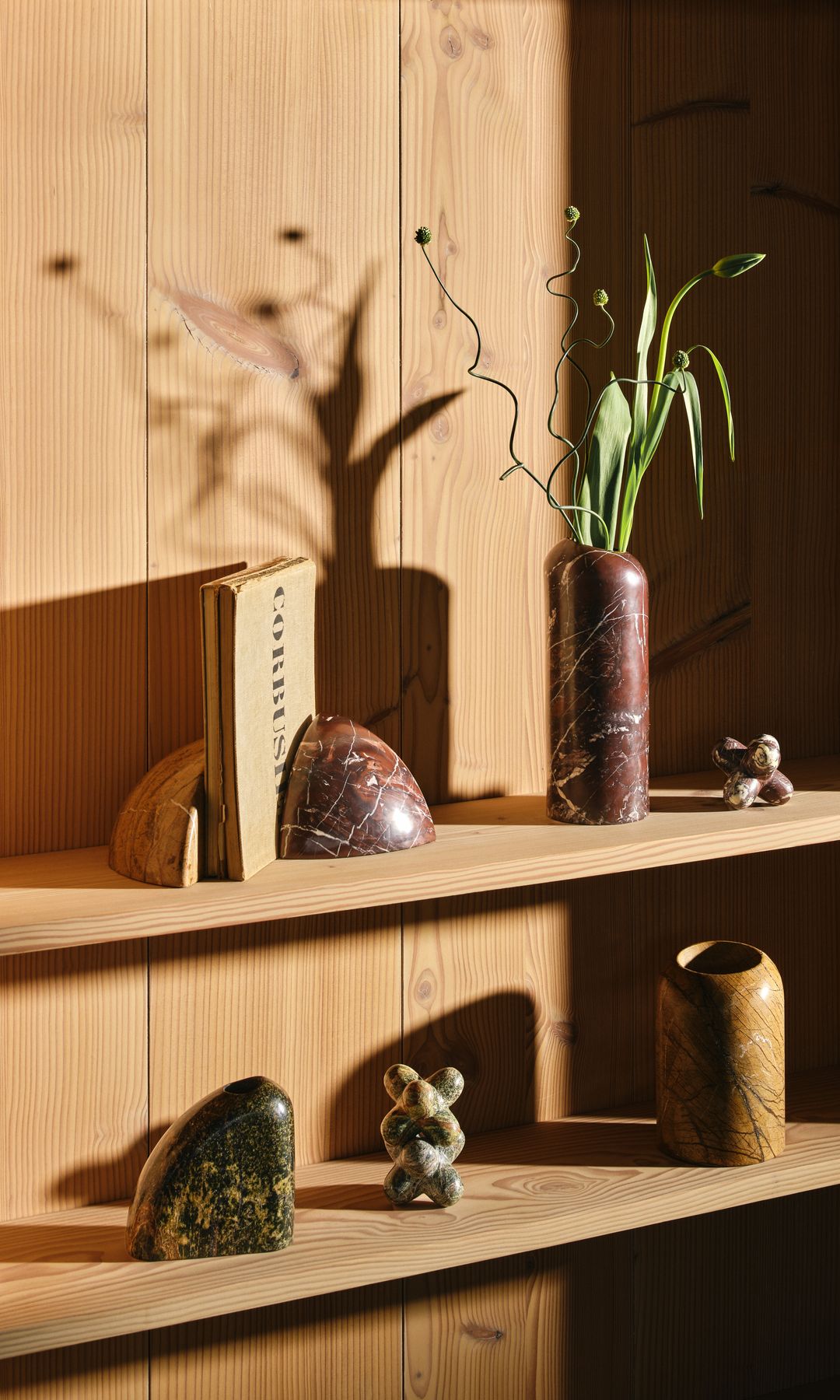 Piezas de la firma Tom Dixon en Espacio con Hache