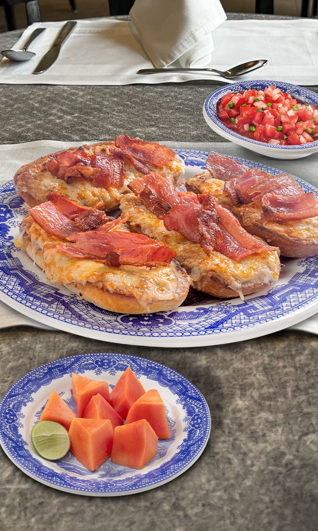Molletes con tocino: los favoritos para el desayuno.