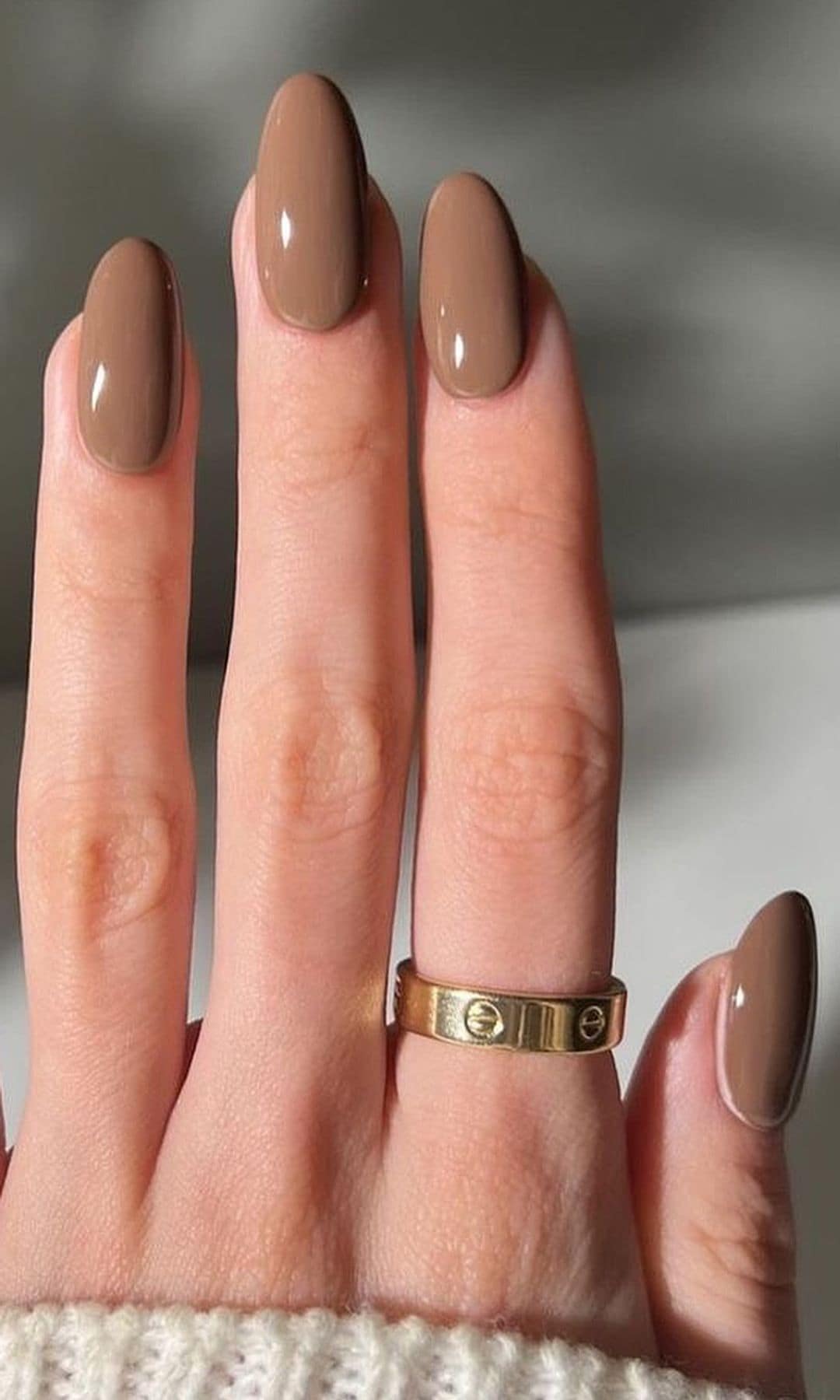 manicura marrón