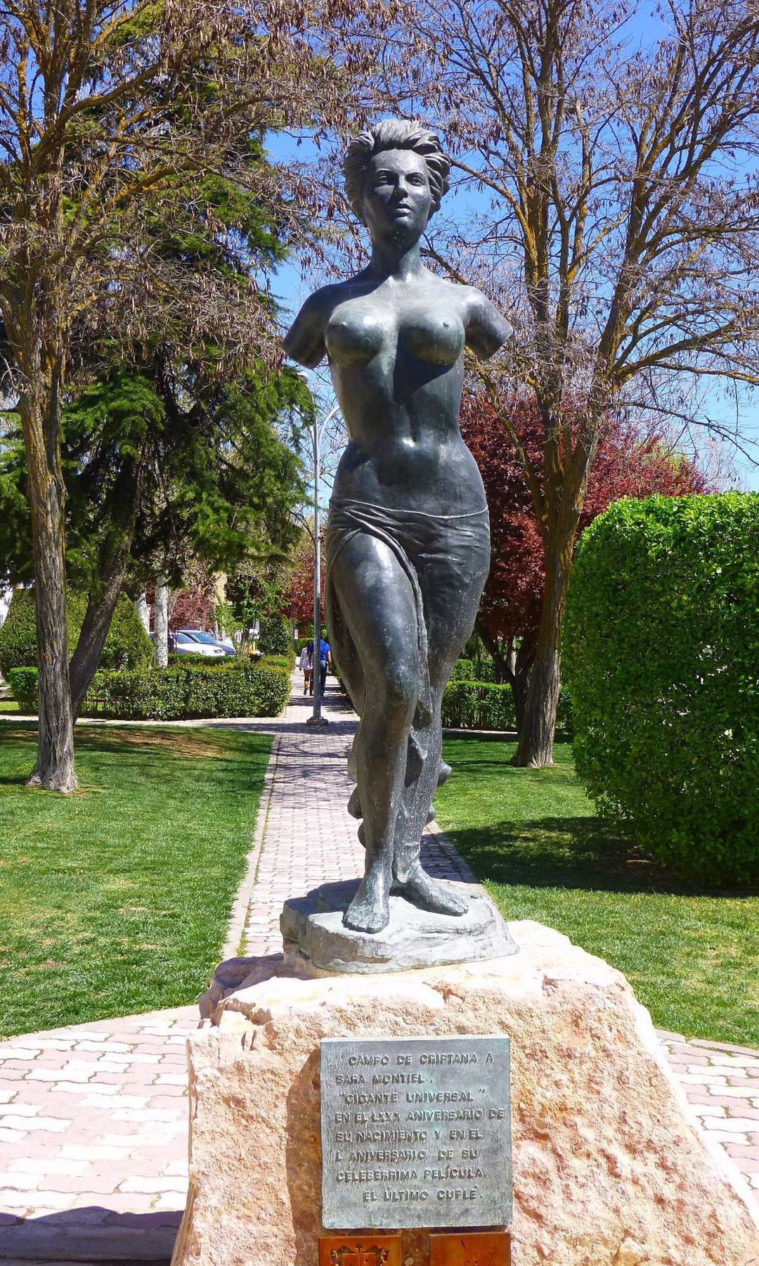Monumento a Sara Montiel en Campo de Criptana, Ciudad Real