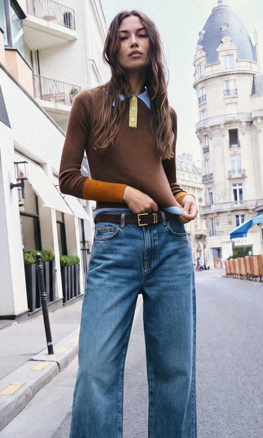 Estos vaqueros 'wide leg' de Zara estilizan las piernas y combinan hasta con tus prendas más elegantes