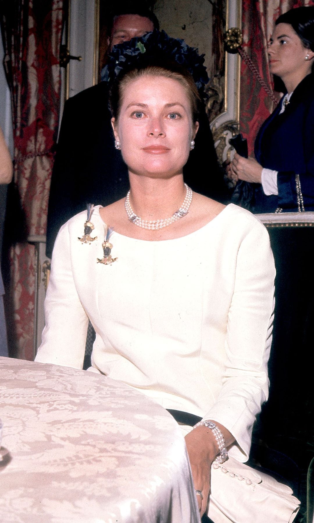Grace Kelly con el collar de perlas de tres vueltas