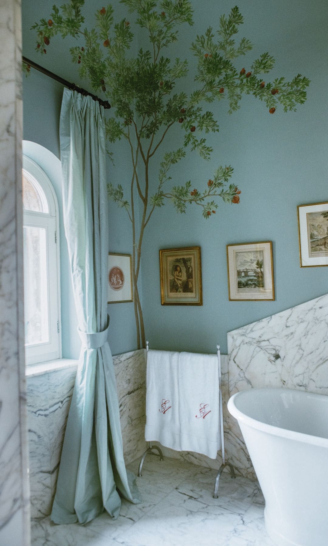 Estelle de Merode LIVING