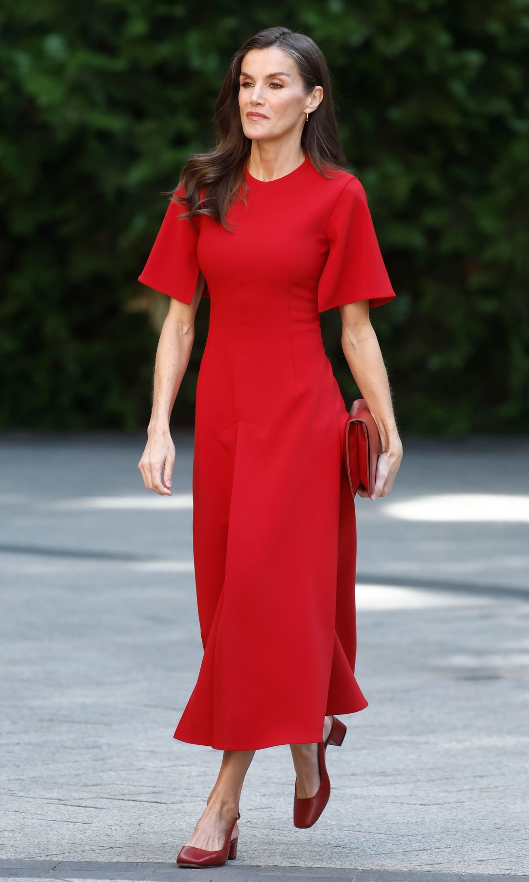 He probado los zapatos de tacón cómodo de la reina Letizia y ahora entiendo por qué se los pone en (casi) todos sus actos