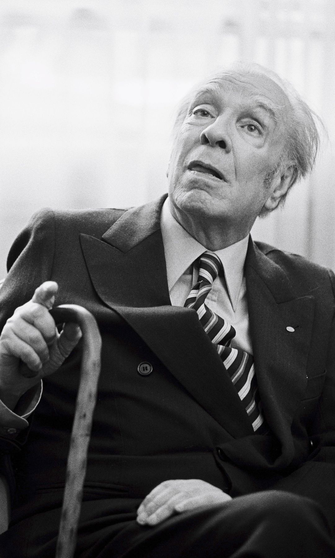 Jorge Luis Borges se convirtió en uno de los grandes escritores latinos.