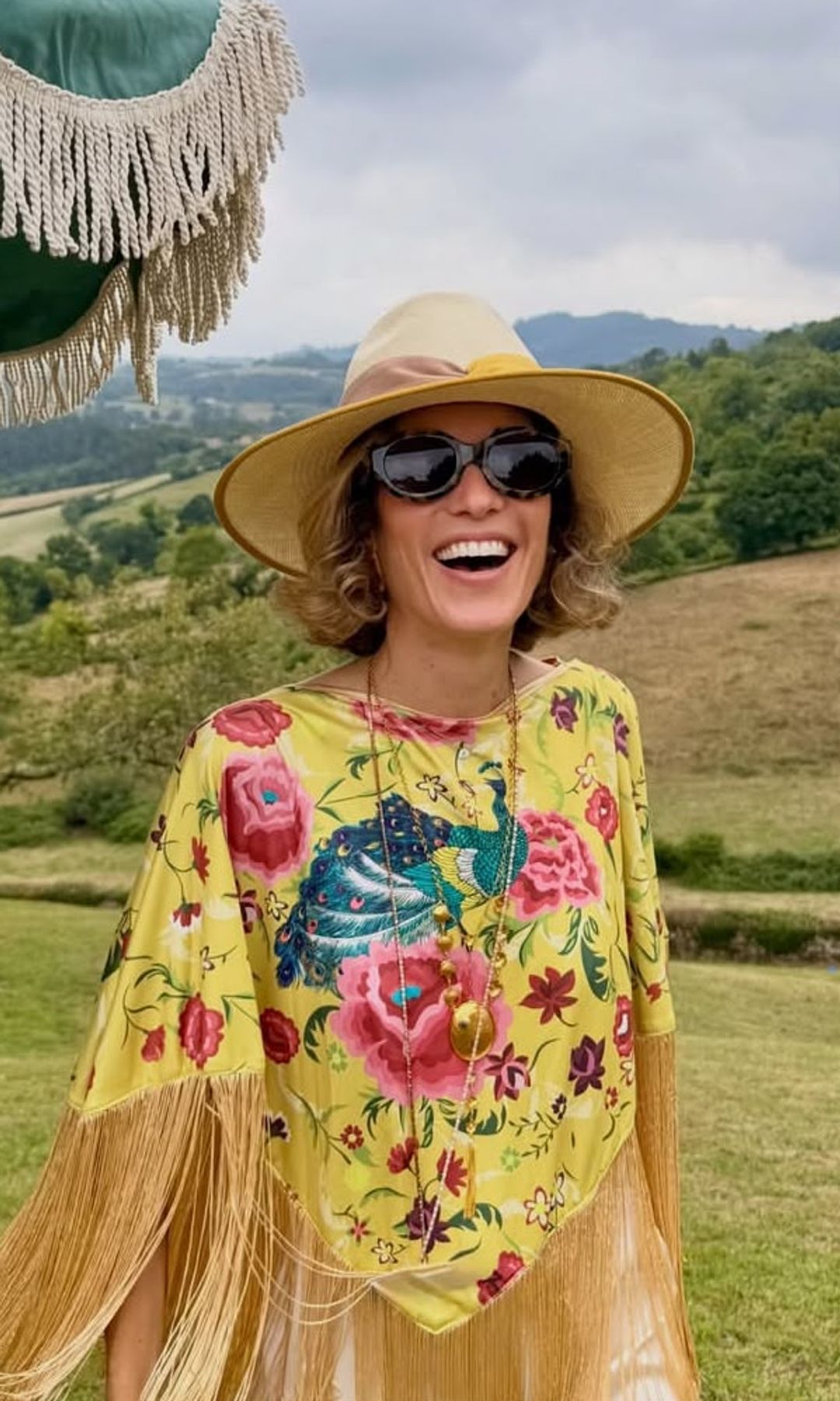 Sombrero de rafia de lunes a domingo: Inés de Cominges, la aristócrata que lo luce en todos sus planes (casuales y elegantes)