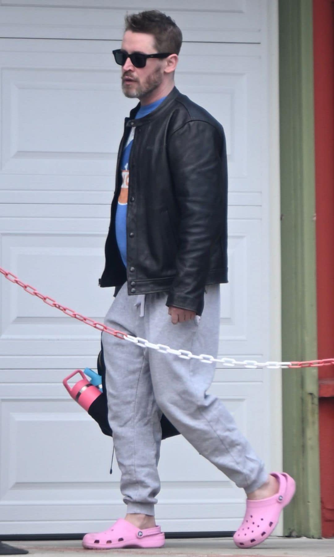 Macaulay dando un paseo en solitario 