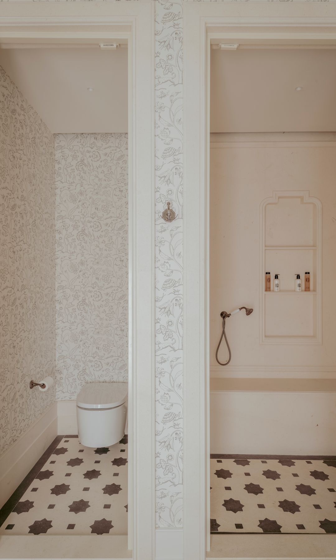 Baño con cabinas