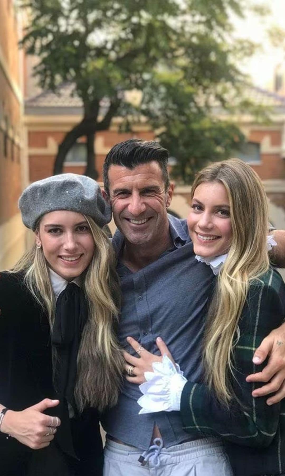 Daniela y Martina Figo conquistan Japón con looks de invierno y un abrigo calefactable que parece del futuro