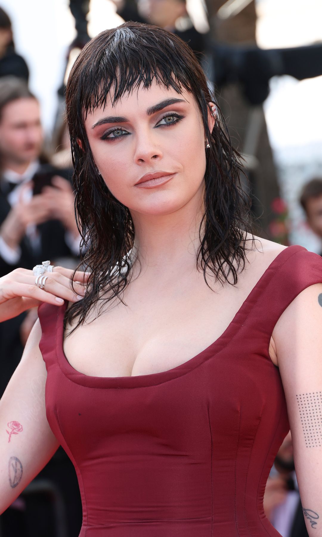 Después: morena y con flequillo (mayo 2025)