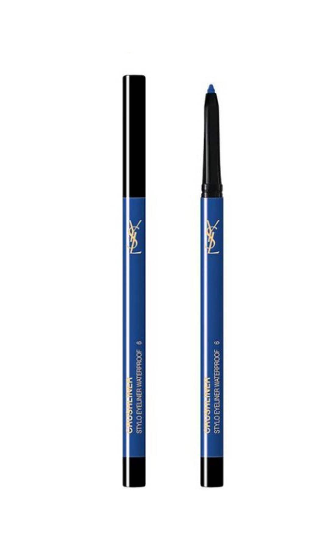 Crushliner Waterproof Eyeliner en el tono Bleu Engmatique, de YSL Beauty (32 euros).