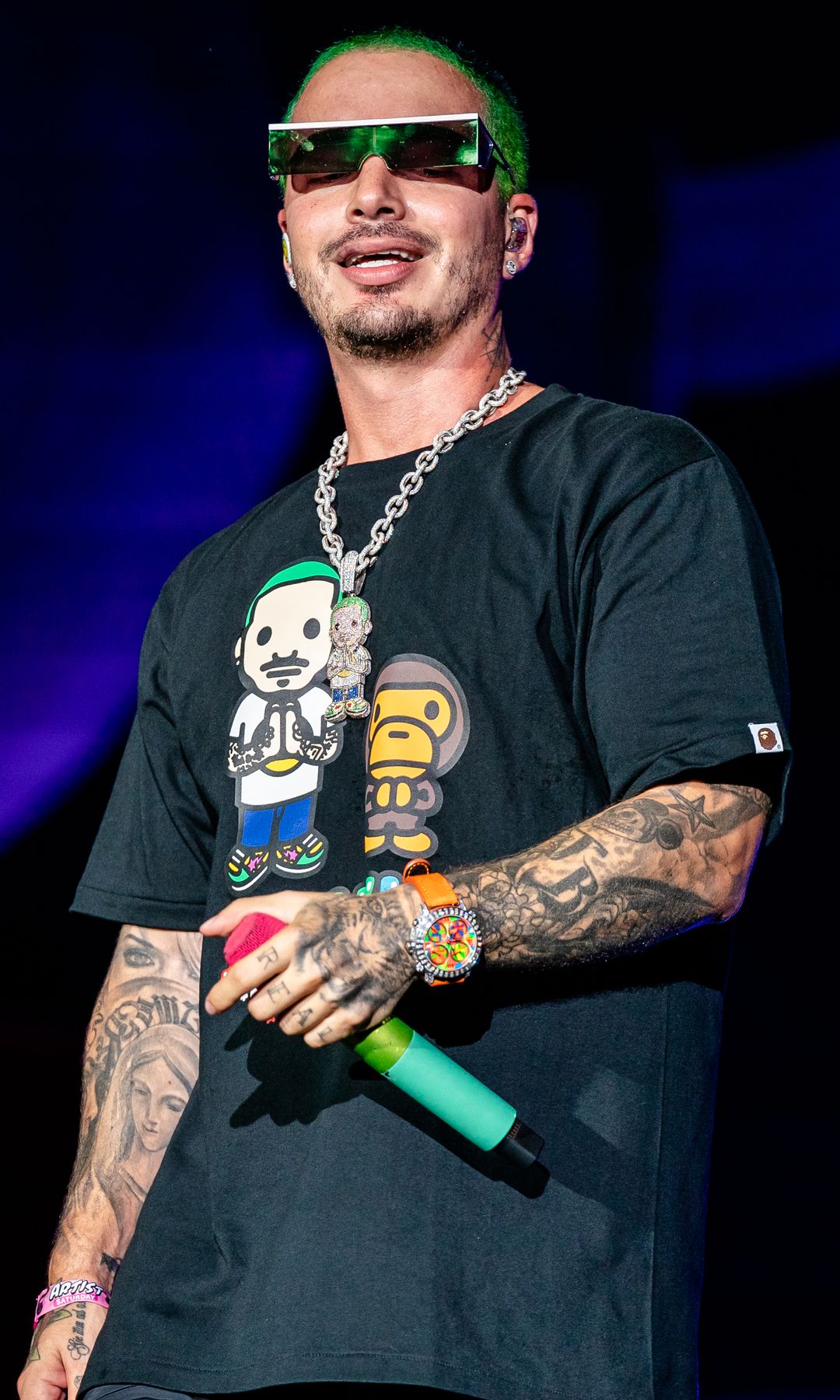 J Balvin posee una colección de relojes valuada en millones.