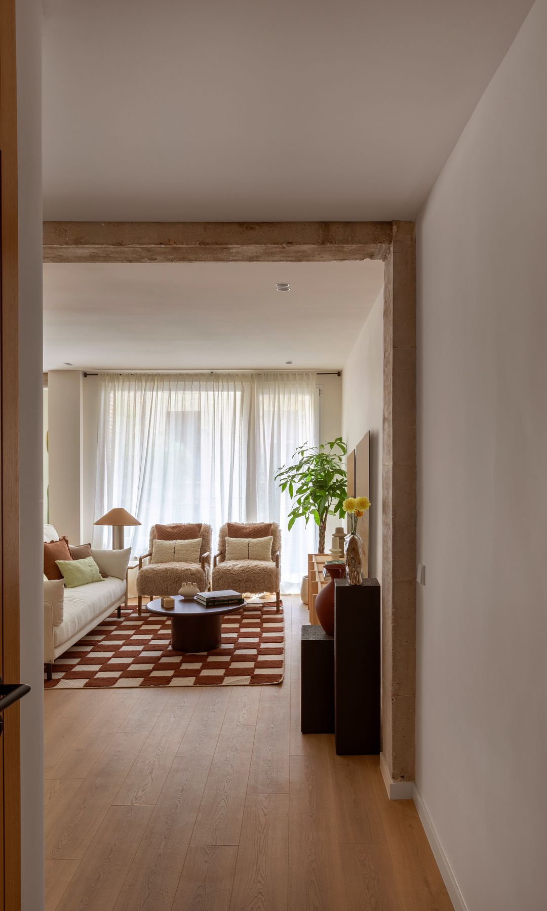 Salón, visto desde la entrada. Proyecto Estudio Ana Maldonado