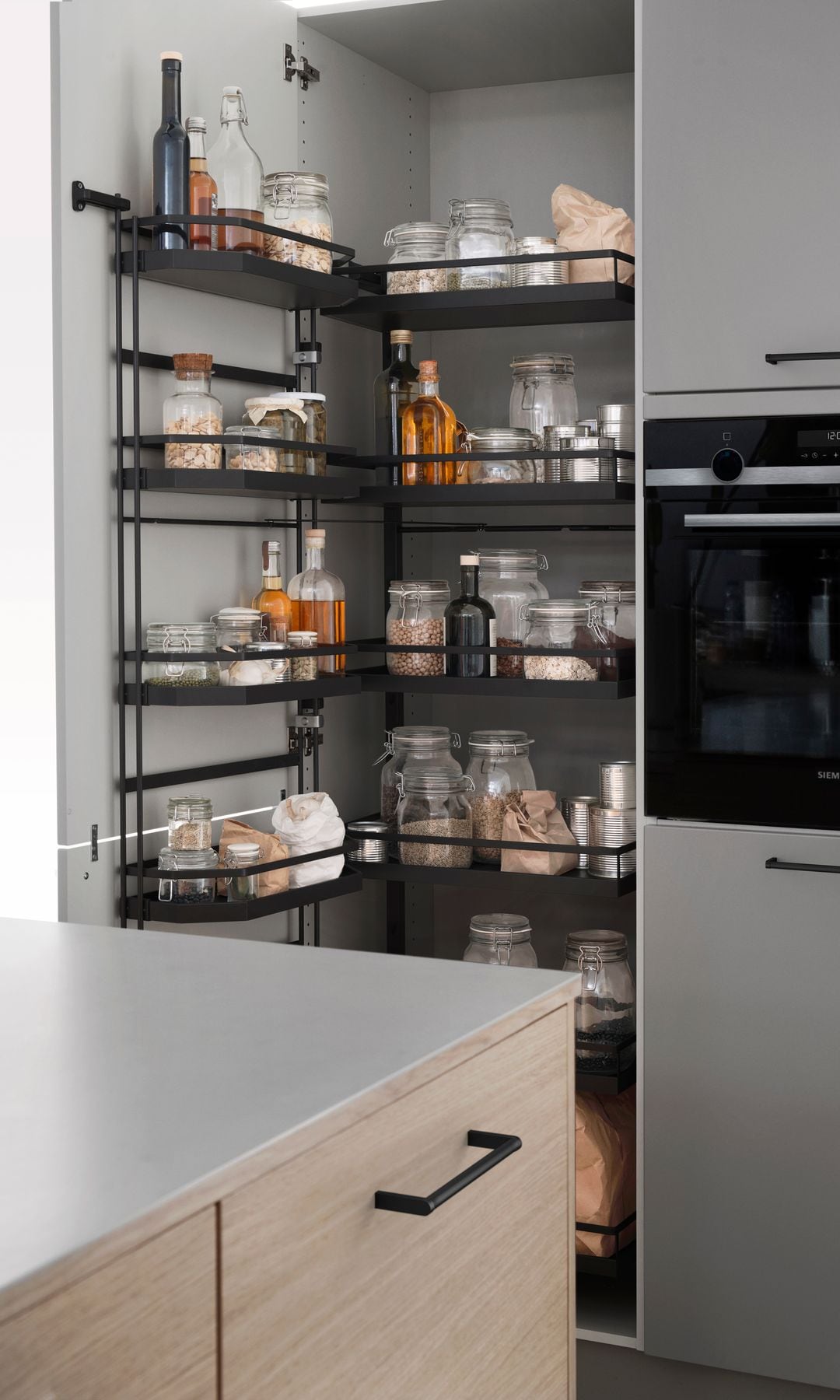 Orden dentro de los armarios de la cocina