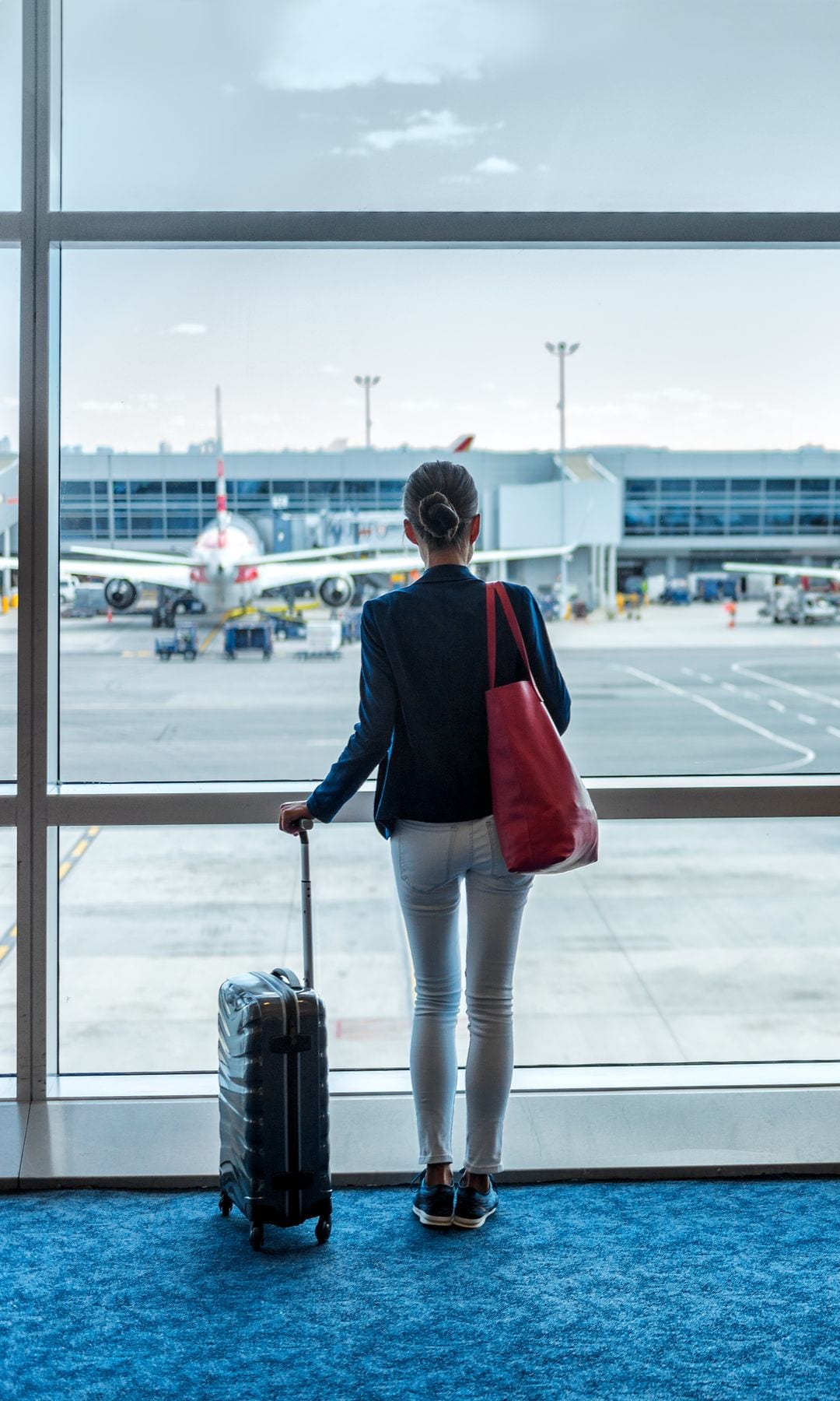 Pasajera en el aeropuerto