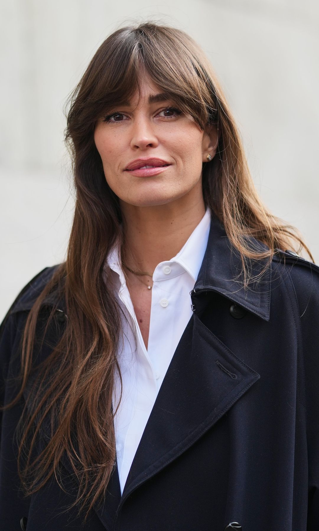  Cabello largo con flequillo cortina