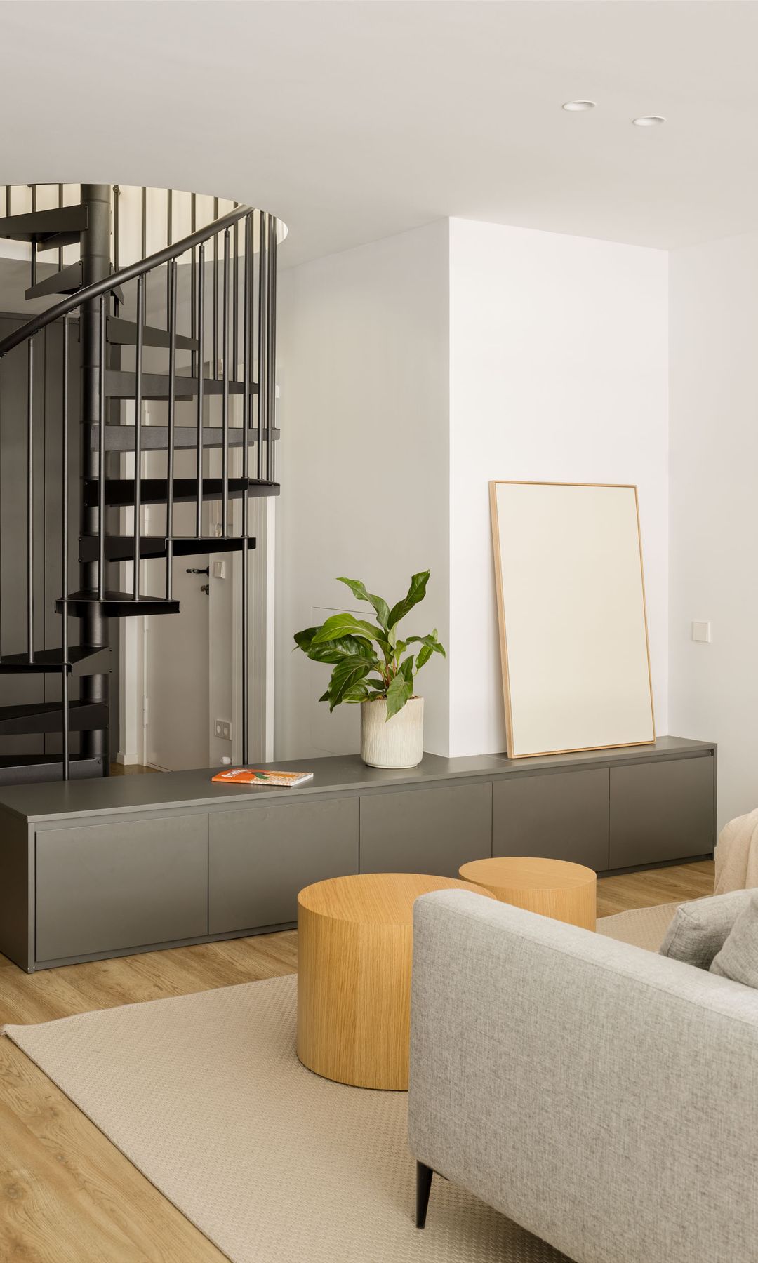 Salón con mueble bajo