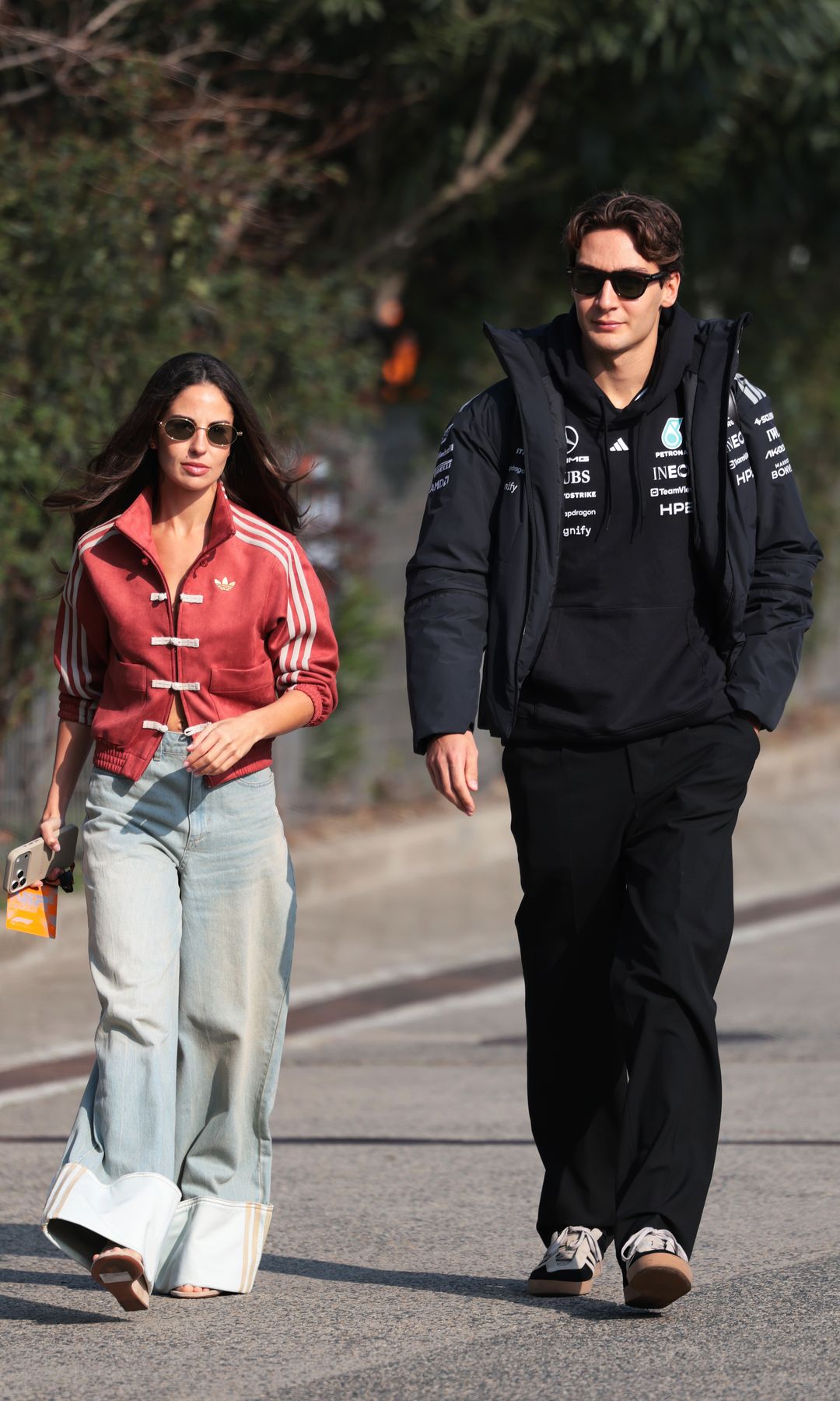 Carmen Montero y George Russell.