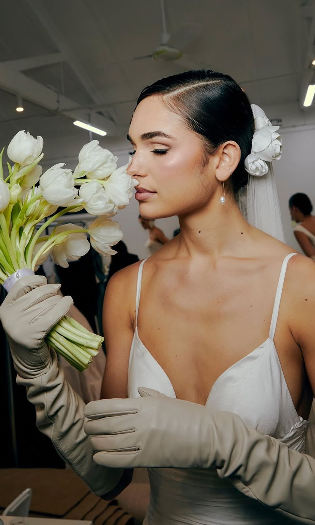 Look de novia de Leah Da Glória
