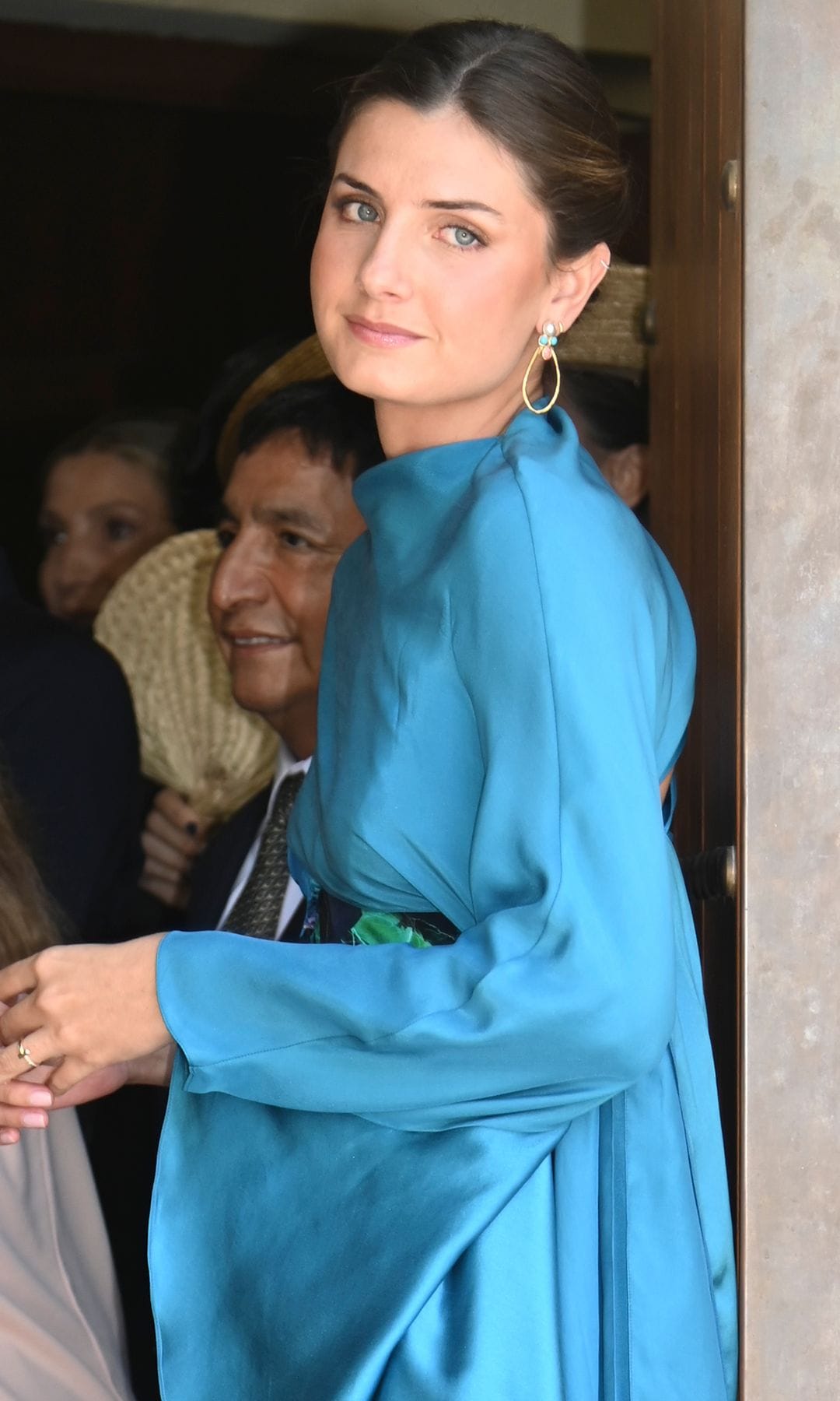 Amina, la madrina, en la boda de Cayetano Martínez de Irujo y Barbara Mirjan en Sevilla.