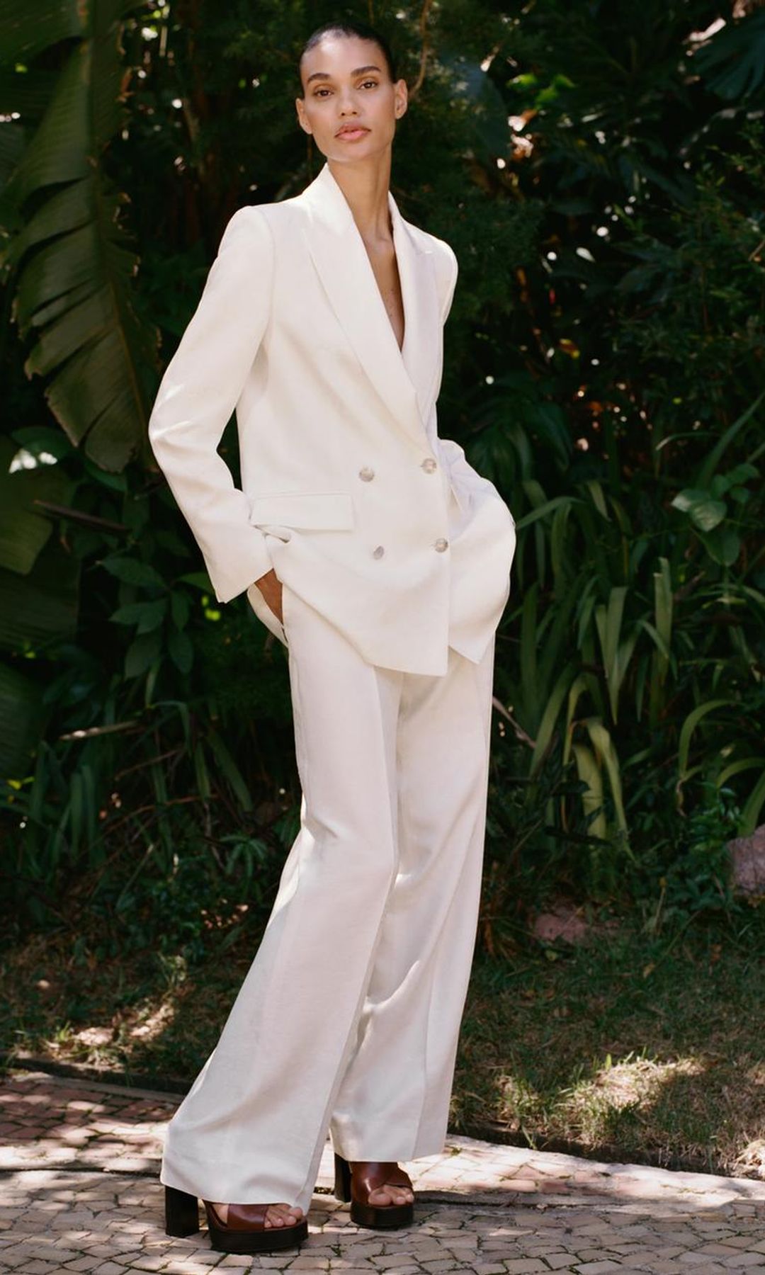 traje blanco