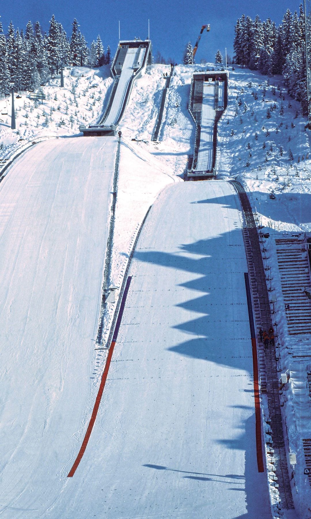 Lillehammer, impresionante trampolín de salto de esquí de Lysgårdsbakkene