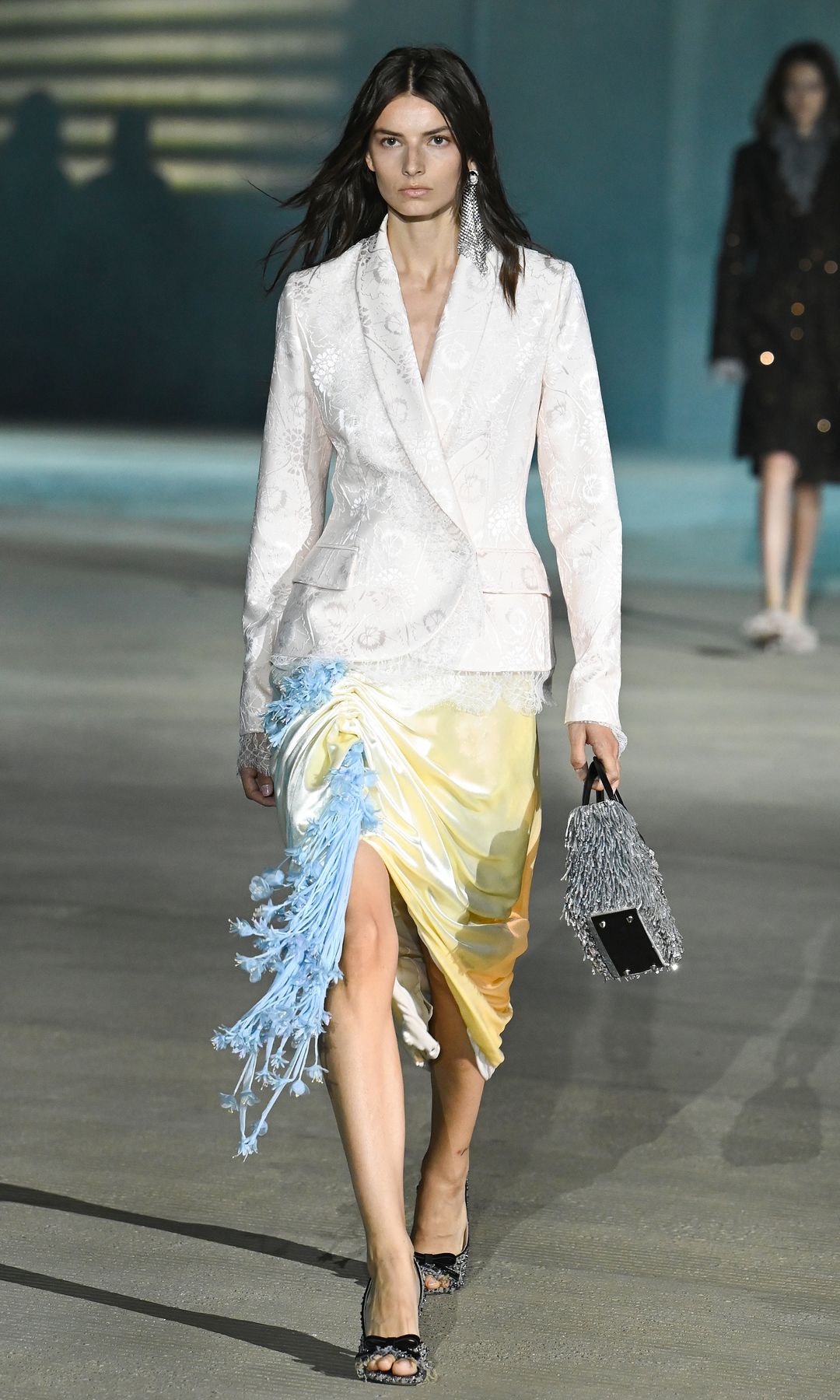 Luces, cámara, ¡Dior!: Jonathan Anderson se estrena en Los Ángeles con una colección Crucero de espíritu 'Old Hollywood'