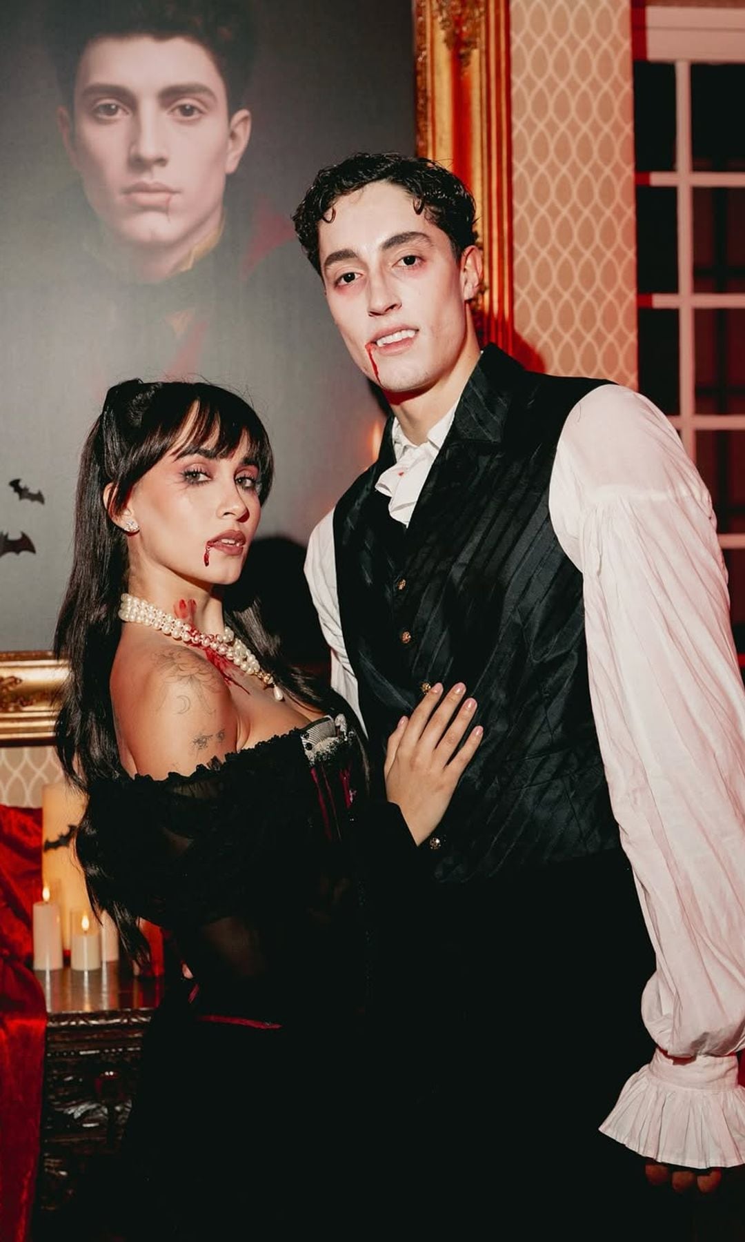Aitana y Plex en Halloween