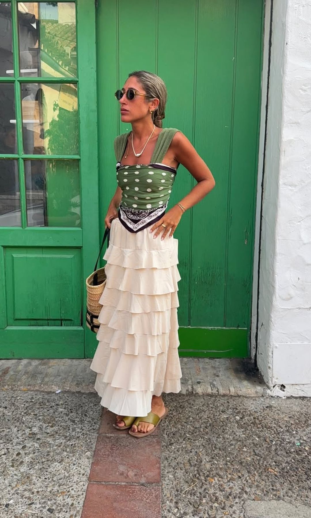 La falda de volantes que triunfa entre estilistas y aristócratas: "Una opción ideal para añadir textura al look"