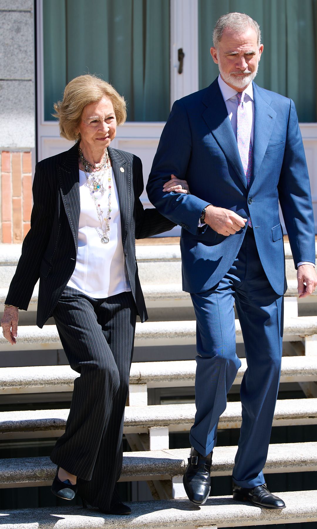 La reina Sofía del brazo del rey Felipe VI en el comité jecutivo del la federación española de banco de alimentos