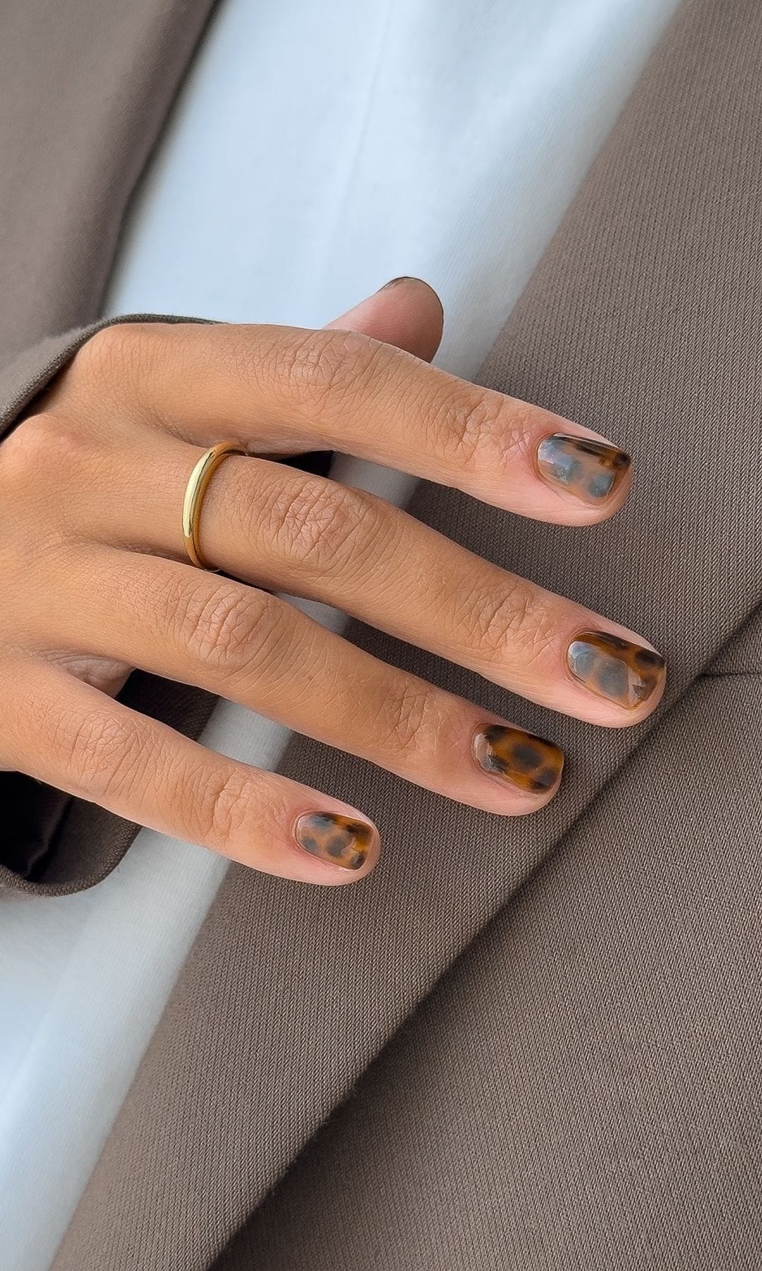 Manicura estampado tortuga