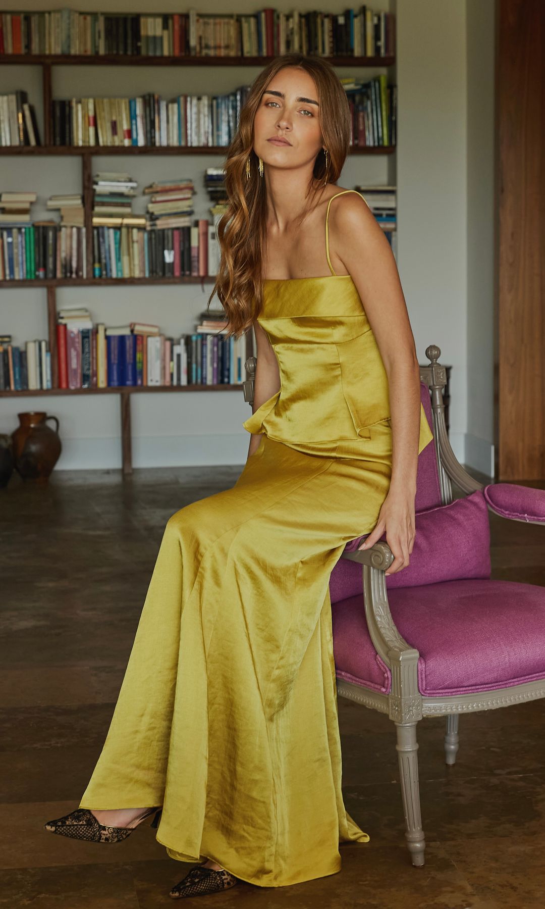 Conjunto satinado de invitada, de Santa Bato
