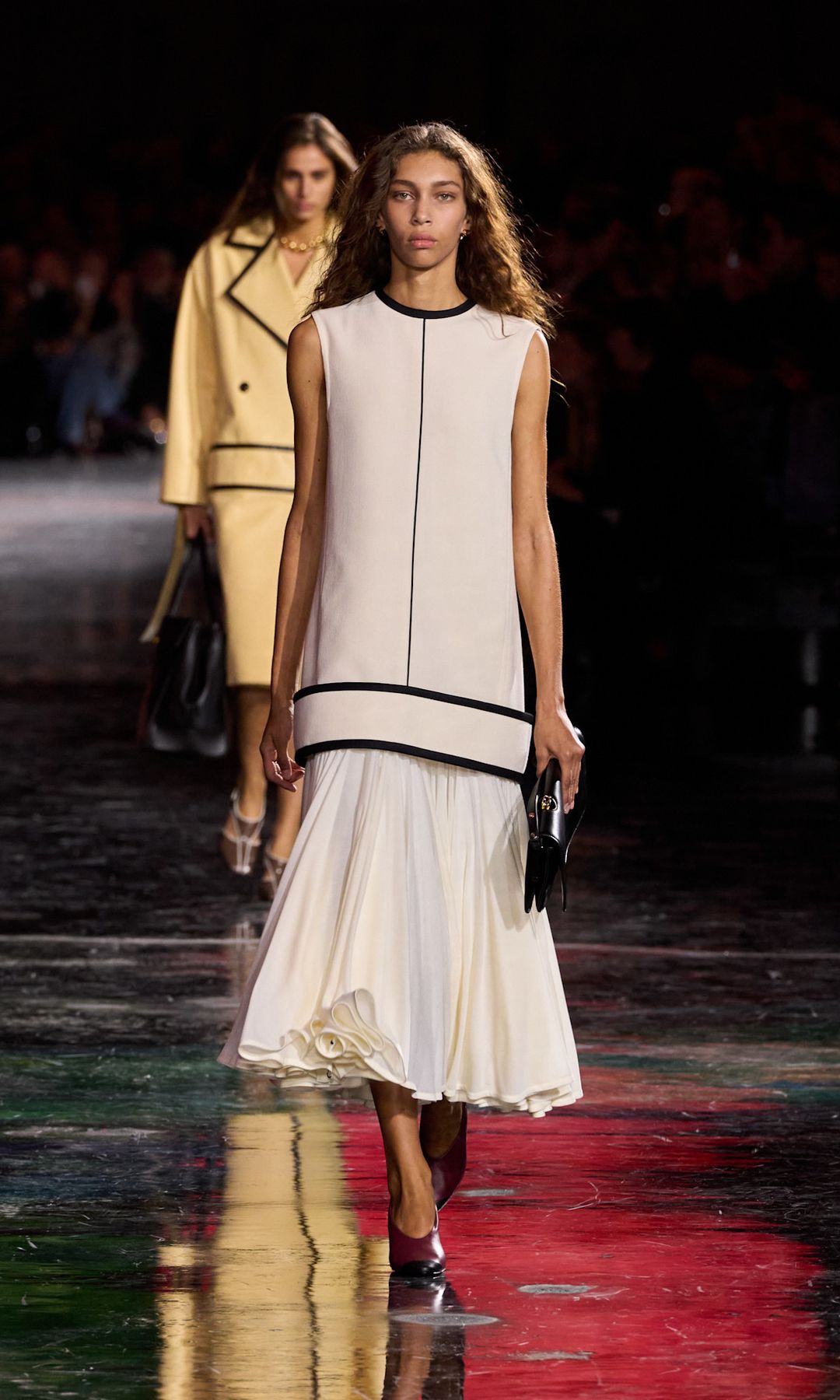 El debut de Matthieu Blazy mostró mucha inspiración en esta silueta.