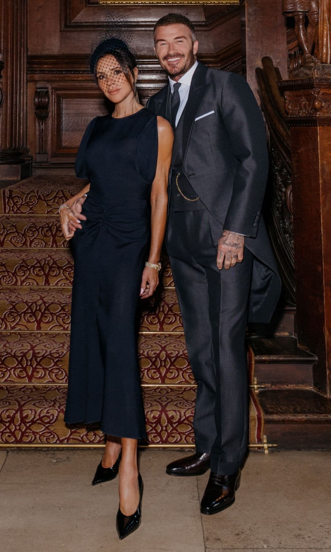 Tras ser nombrado Caballero, David Beckham agradeció el apoyo de Victoria.