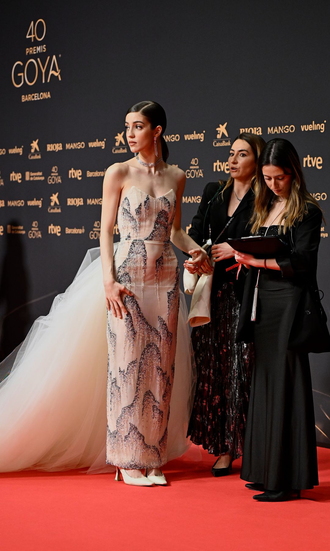 BARCELONA, SPAIN - FEBRUARY 28: Zoe Bonafonte attends the red carpet at the 40th Goya Cinema Awards 2026 at Barcelona International Convention Centre on February 28, 2026 in Barcelona, Spain. (Photo by Carlos Alvarez/WireImage)