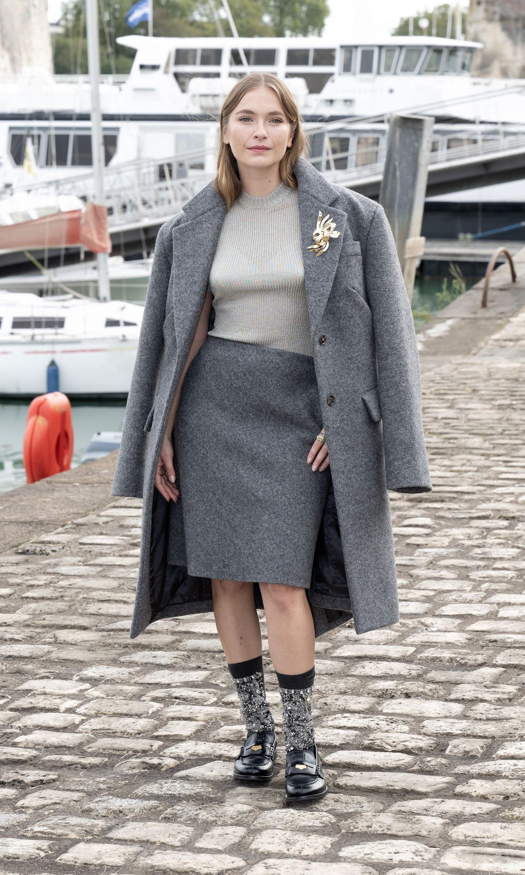 Así es el estilo de Camille Razat, la actriz del momento.