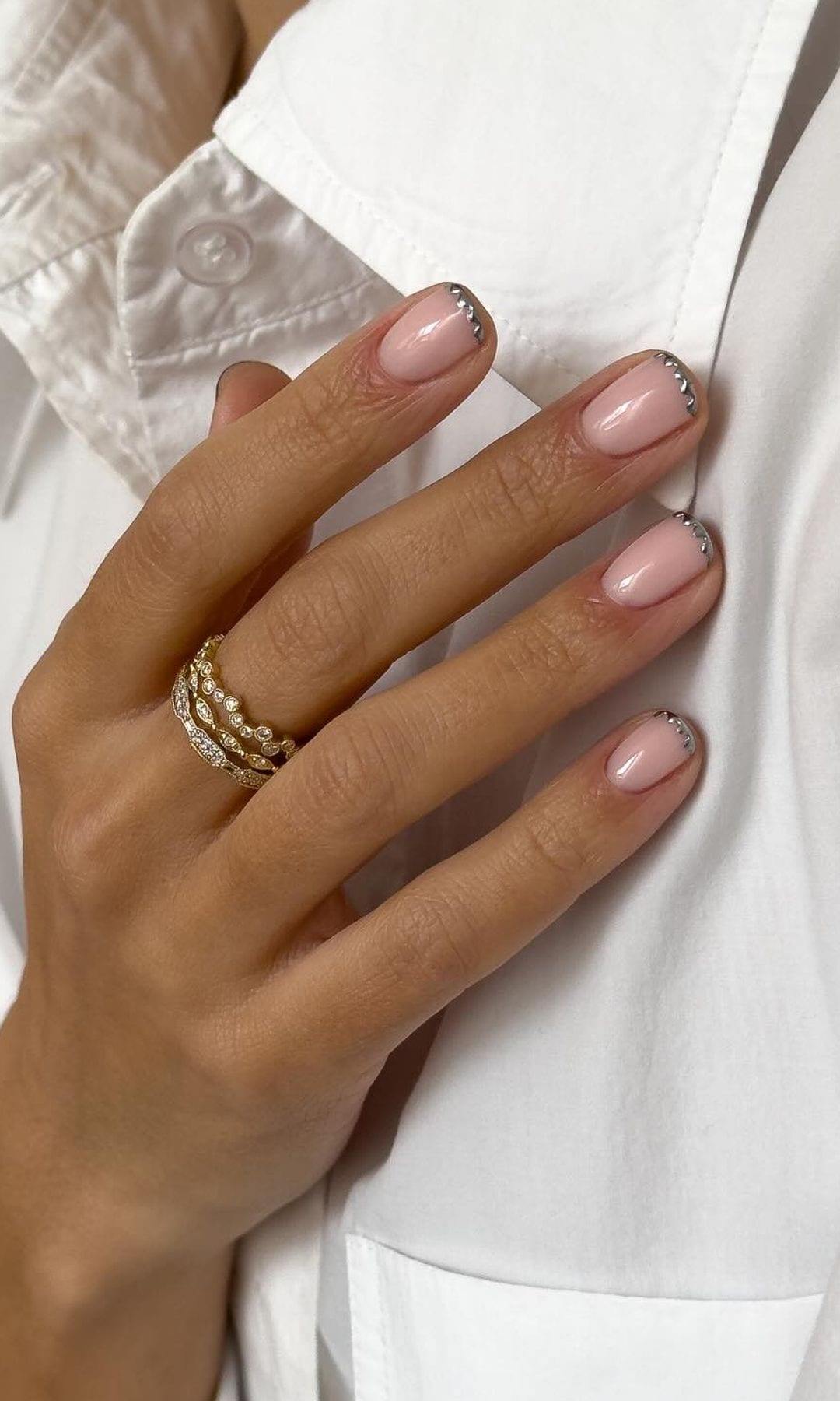 Manicura francesa metalizada