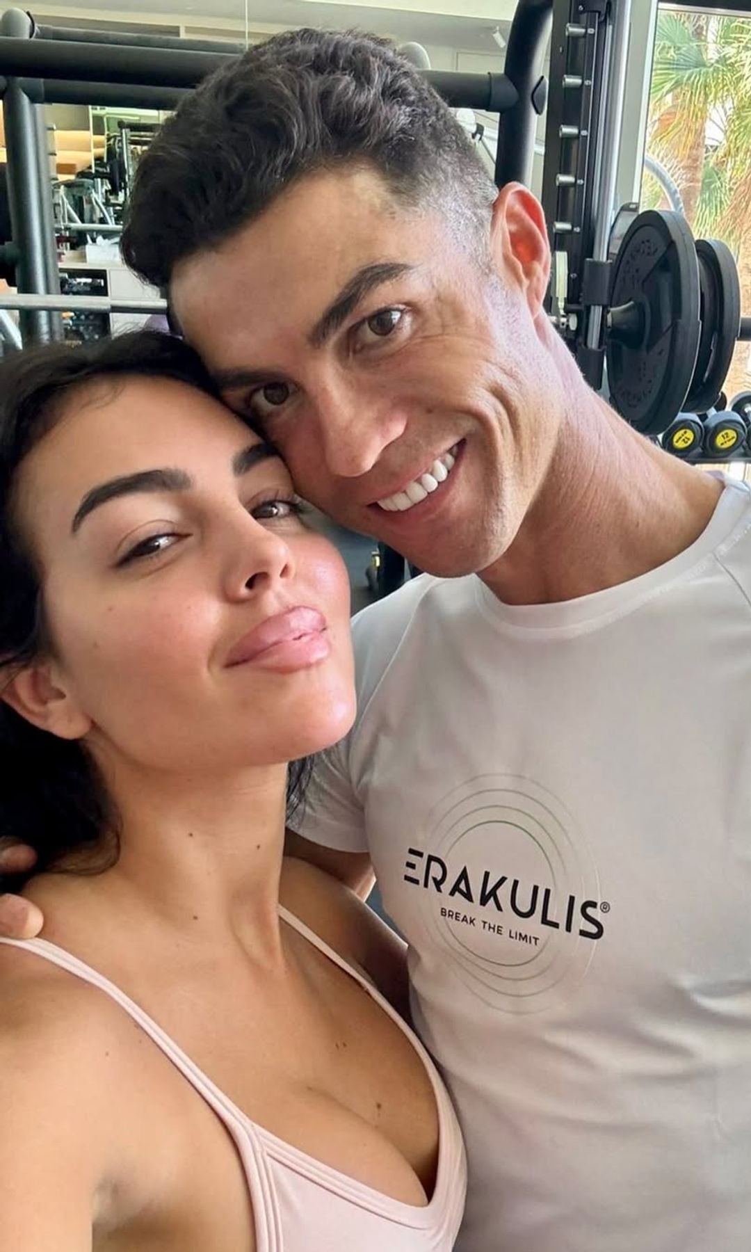 Cristiano Ronaldo y Georgina en el gimnasio