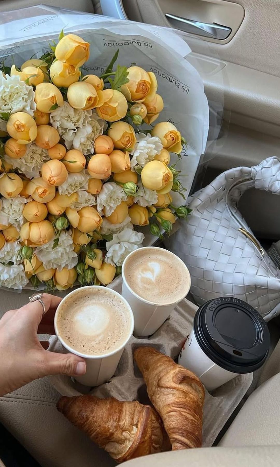 Café para llevar por la tarde y la opinión de los expertos