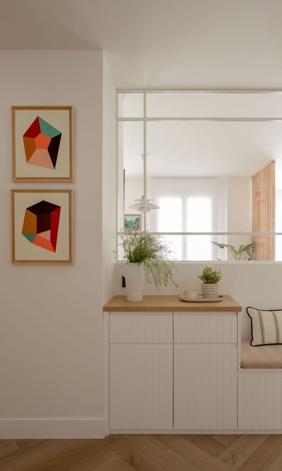 Recibidor con mueble a medida