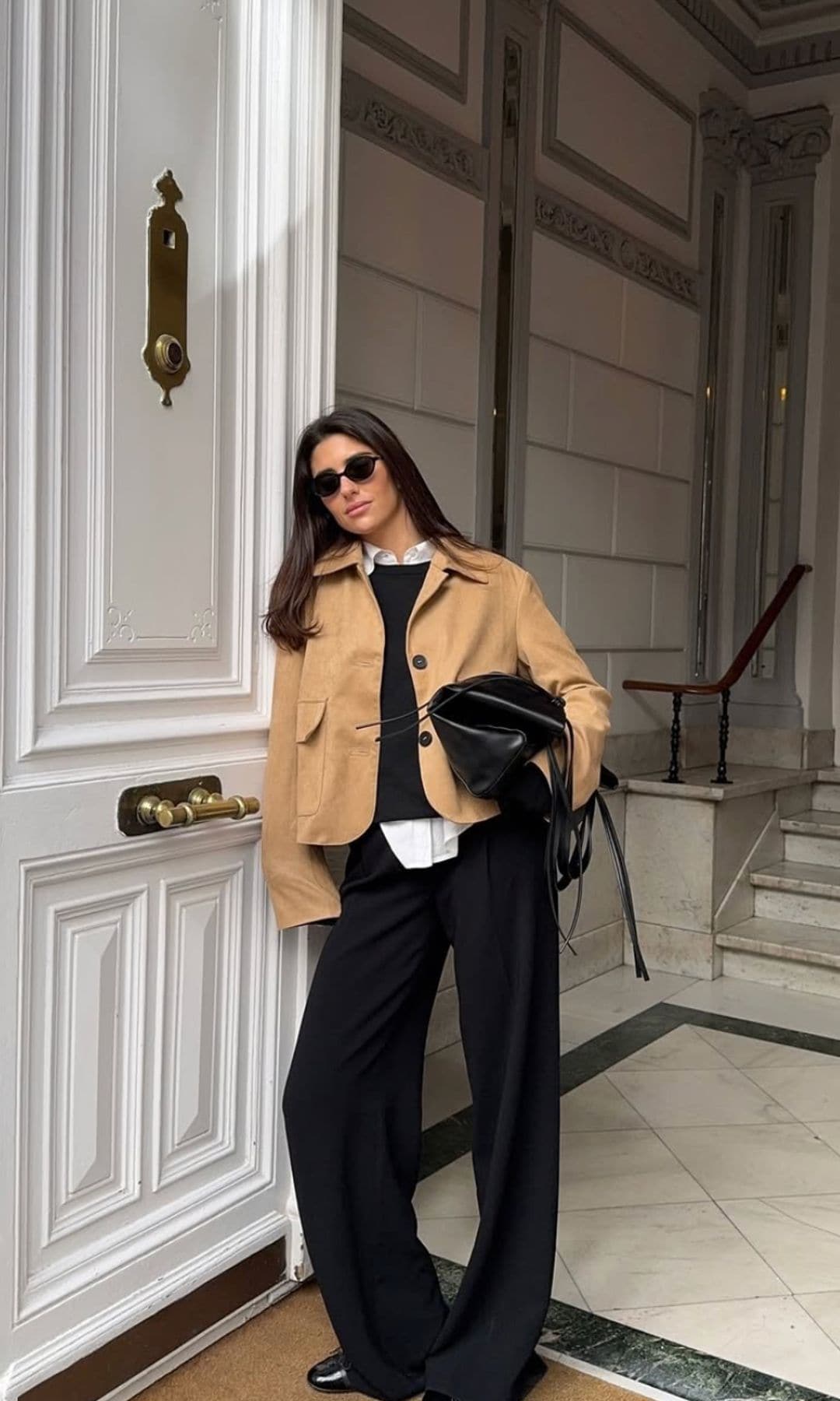 ¡HOLA! Fashion 7 looks con pantalón negro