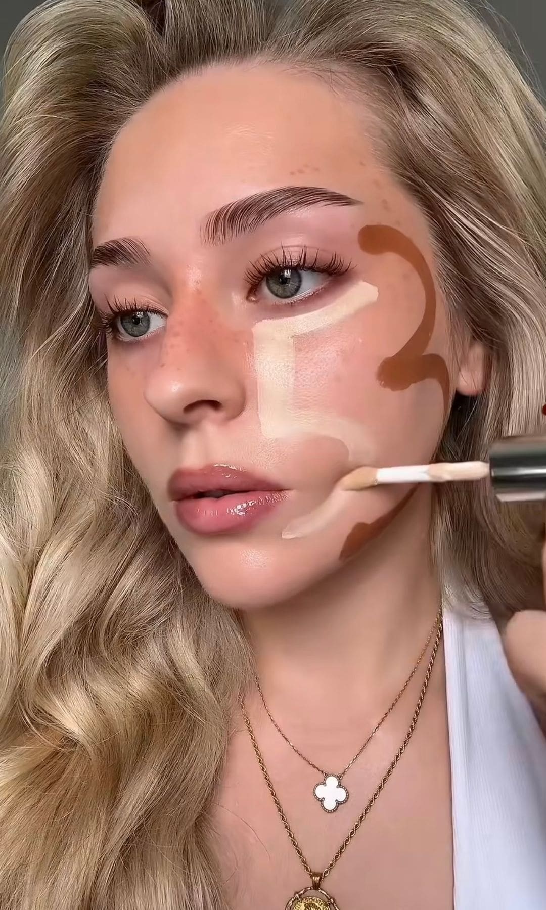 Corrector mujer