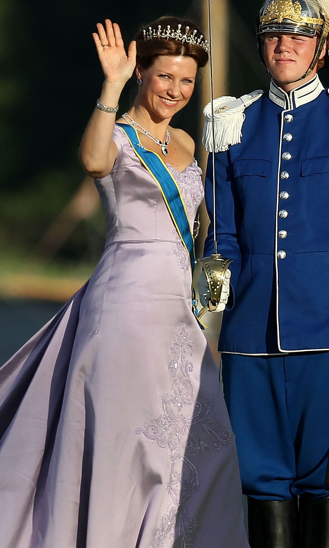Marta Luisa de Noruega a su llegada a la boda real de la princesa Magdalena de Suecia en Estocolomo en junio de 2013