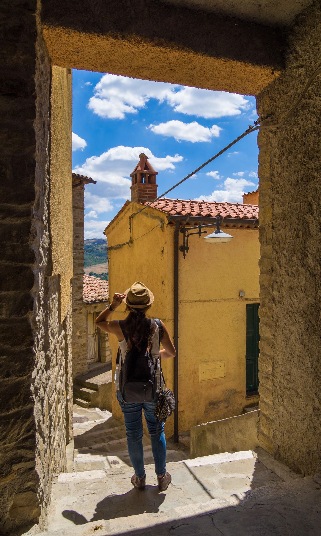 Castelmezzano, una pequeña villa de los Dolomitas Lucanos, en el sur de Italia en la región de Basilicata